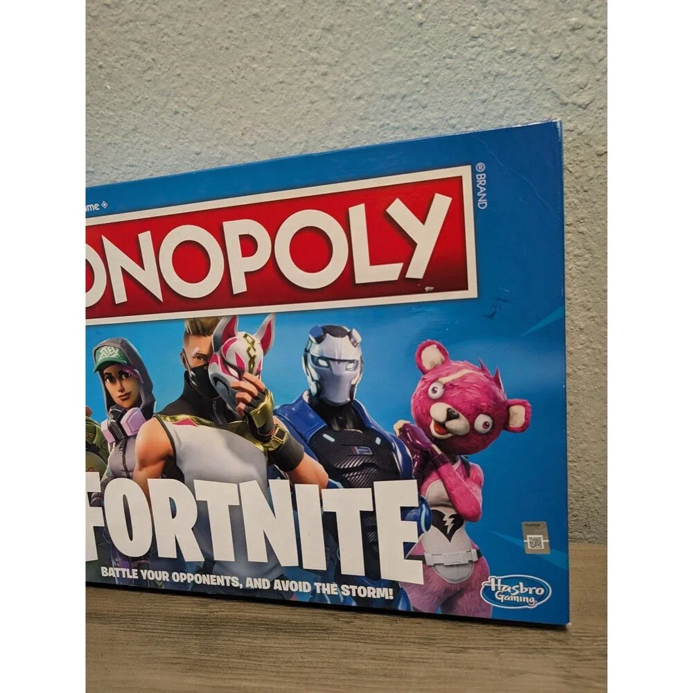 Monopoly Fortnite Edition Board Game Hasbro 2018 E6603 Blue Box 2-7